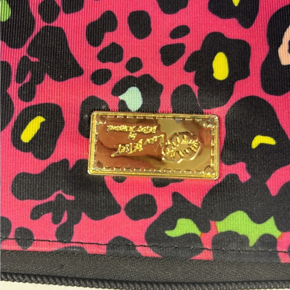 Betsey Johnson Pink Leopard Print Wallet - Picture 2 of 4